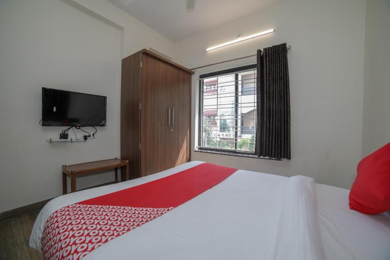 Hotel Shelter - image 19