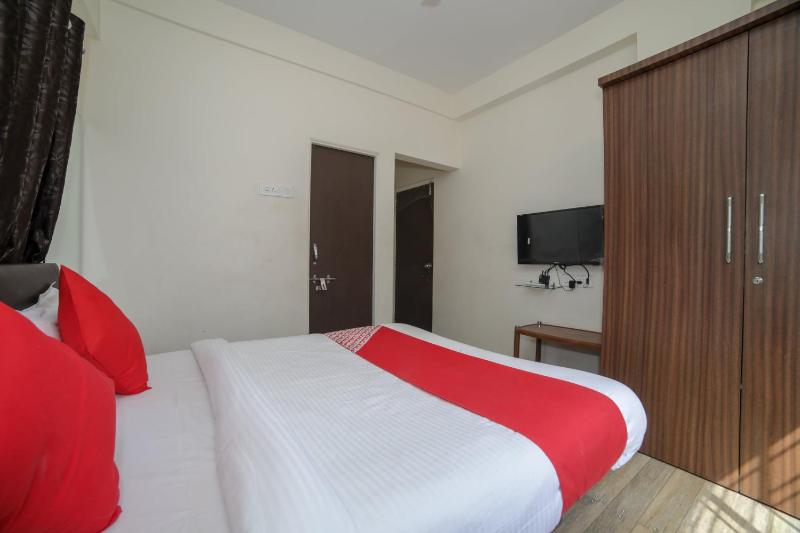 Hotel Shelter - image 31