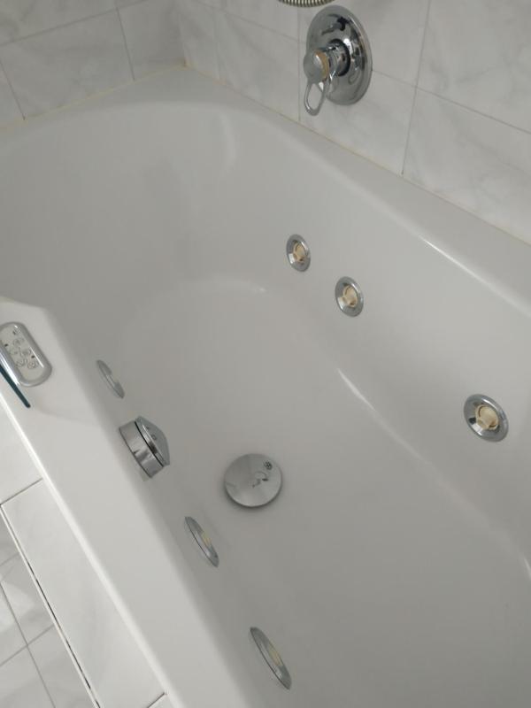 Superior Double Room with Balcony image 4