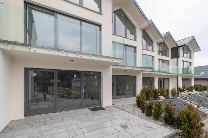 Apartamenty dla rodzin z sauną bawialnią i widokiem na Skrzyczne - Dream Apart Marron - image 25