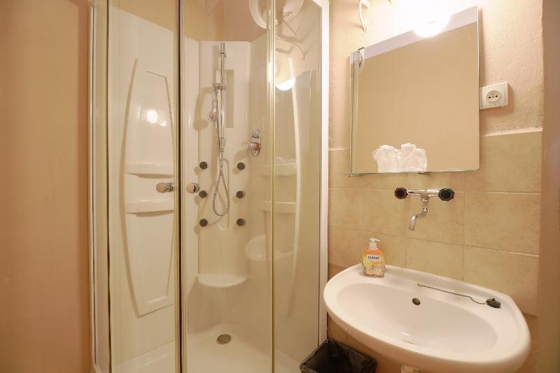 Double Room with Private Shower image 3