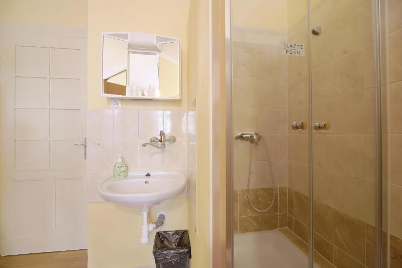 Double Room with Private Shower image 2