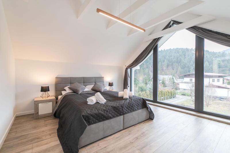 Apartamenty dla rodzin z sauną bawialnią i widokiem na Skrzyczne - Dream Apart Marron - image 34