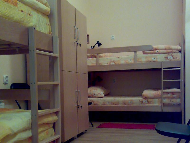 Quadruple Room with Shared Bathroom image 4