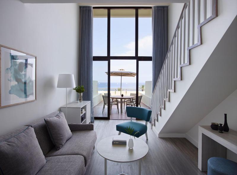 Duplex Suite with Sea View image 4