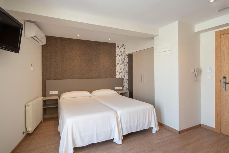 Superior Studio with Terrace (2 Adults) image 3