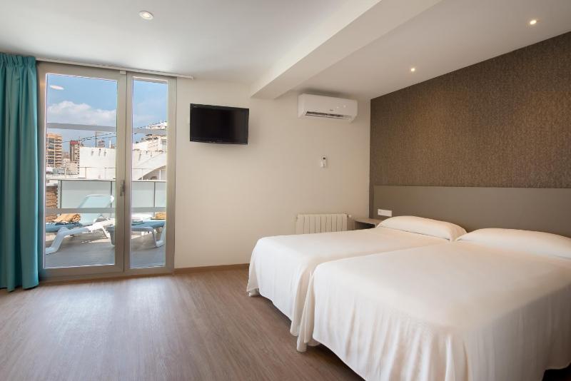 Superior Studio with Terrace (2 Adults) image 4