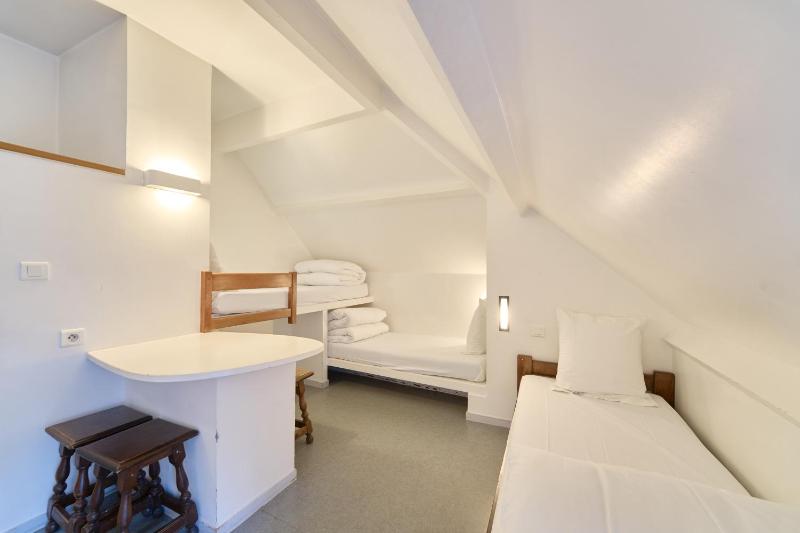 Single Bed in Male Dormitory Room image 2