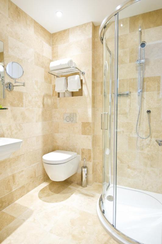 Double Room with Sea View image 2
