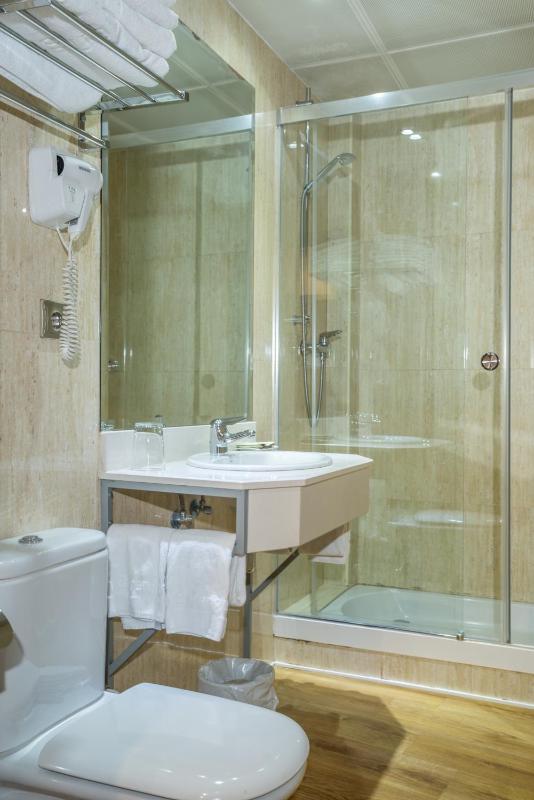 Double or Twin Room image 1