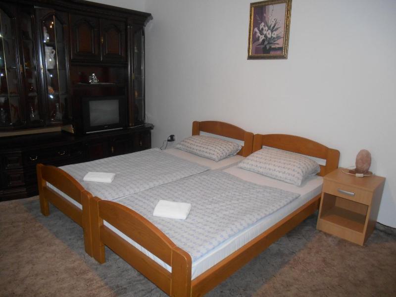 Classic Quadruple Room image 4