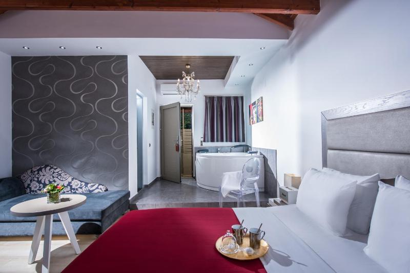 Deluxe Junior Suite with Sea View and Spa Bath image 1