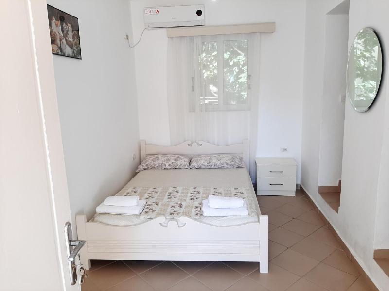 Vaso Apts - image 11