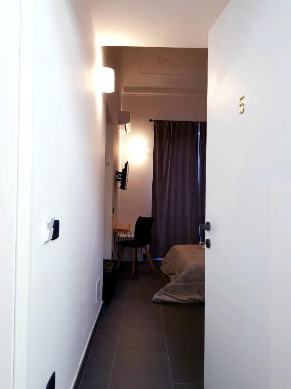 Deluxe Double Room image 4