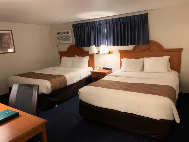 Standard Double Room image 3