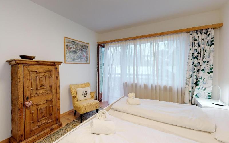 Apartment with Lake View image 4