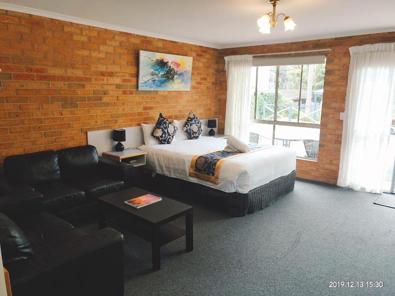Coachman Motel and Holiday Units - image 25
