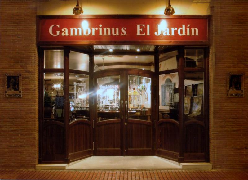 Hostal El Jardín - image 7