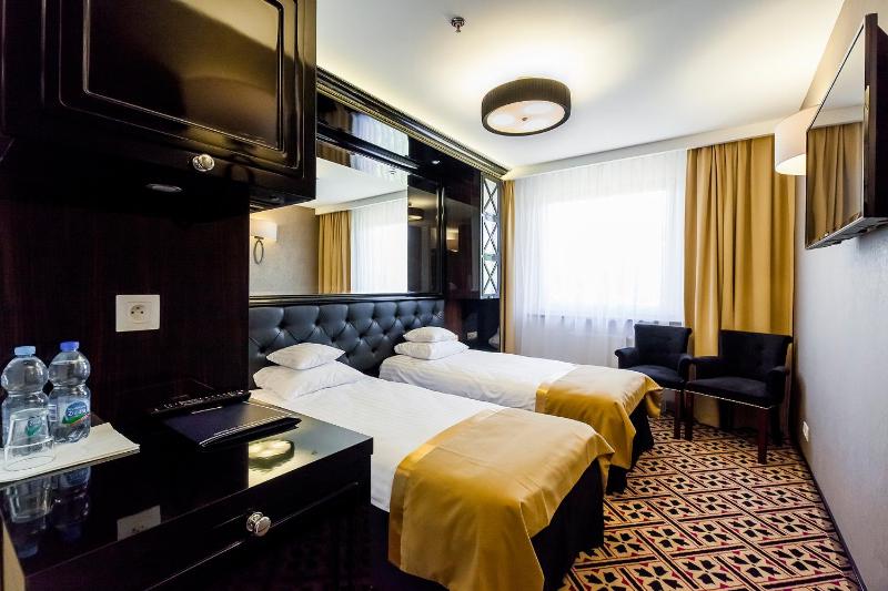 Deluxe Double Room image 1