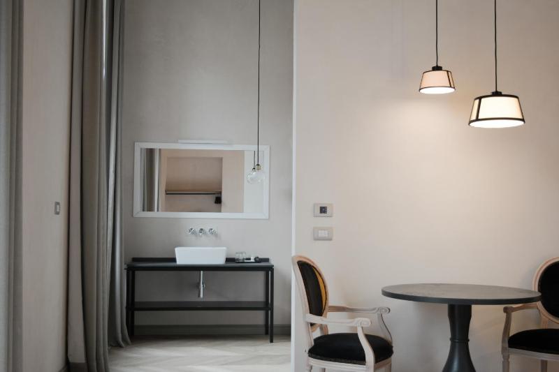Opera35 Boutique Hotel - image 3