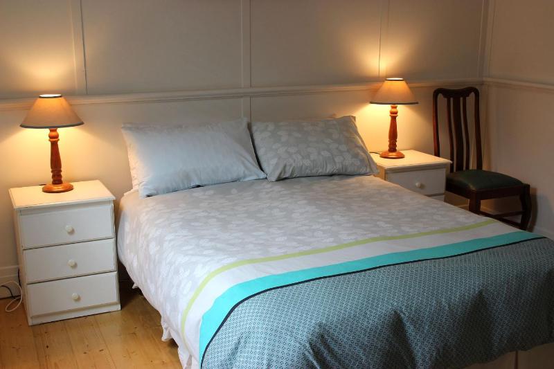 The Old Cottage @ Cowes - image 19
