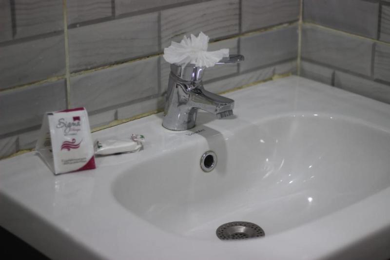 Azar Boutique Hotel - image 7