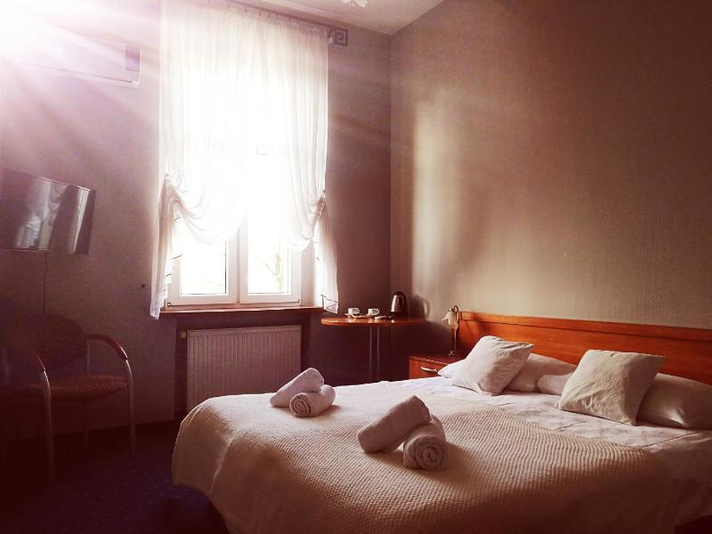 Double Room image 4
