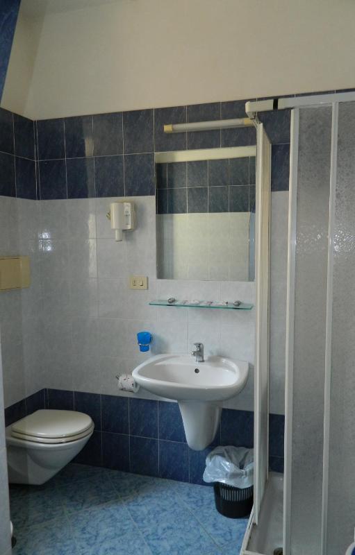 Double or Twin Room image 2