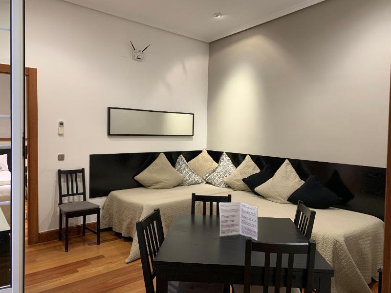 New Point Madrid Apartments - image 14