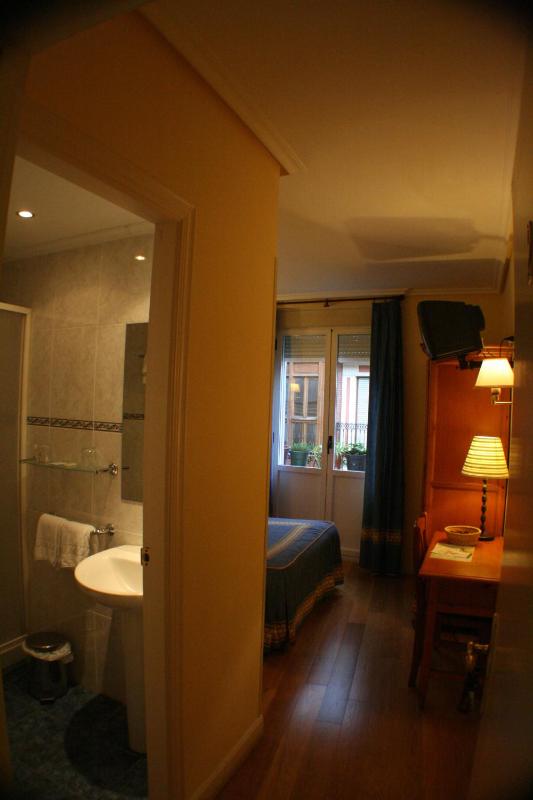 Double Room image 2