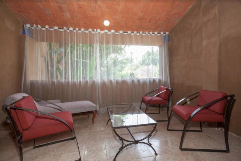 Double Room image 3