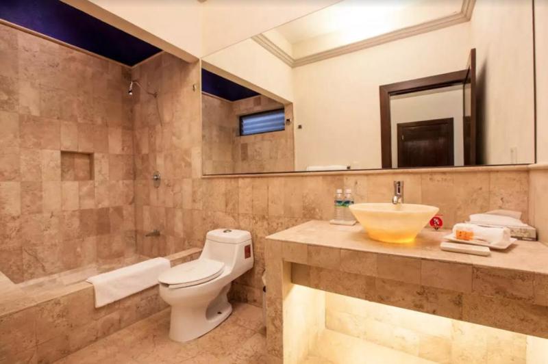 Double Room image 2