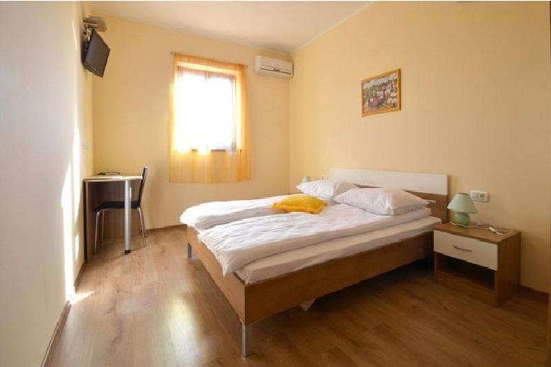 Standard Double Room image 1