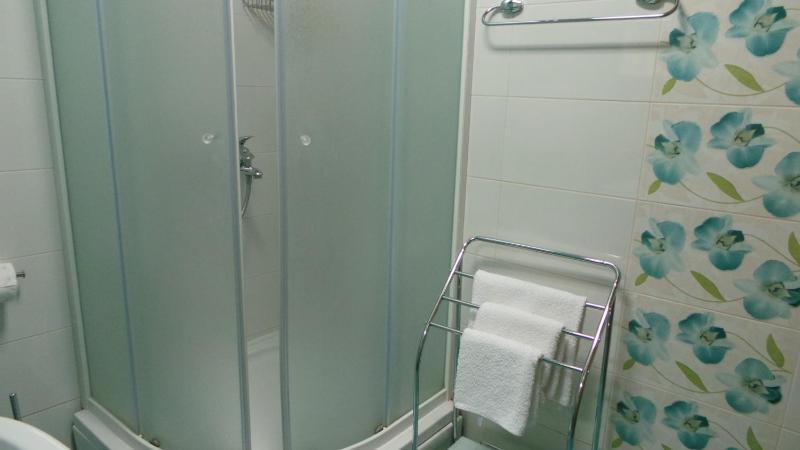 Double Room with Private Bathroom image 2