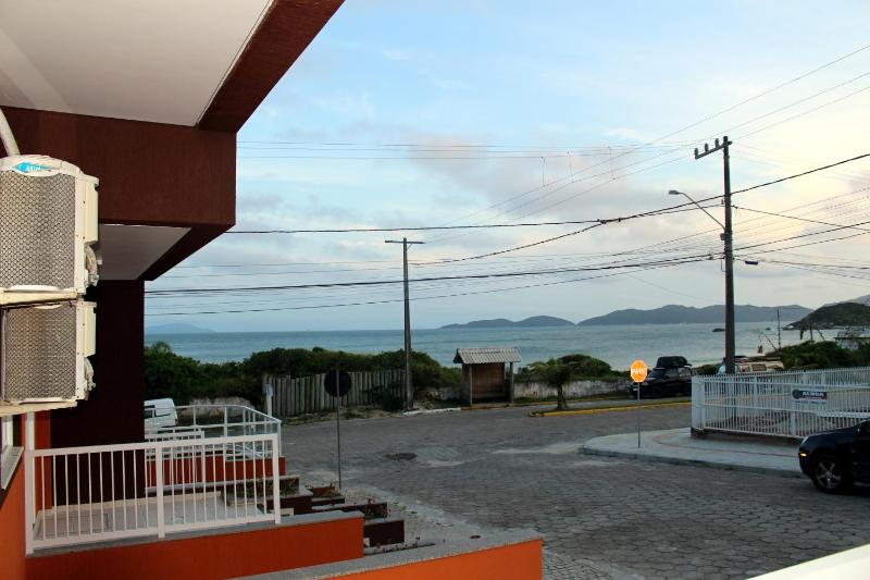 Praia de Quatro Ilhas a 50 metros do mar - image 15