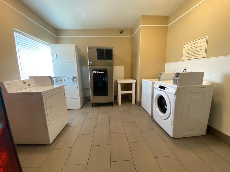 Galveston Beach Hotel - image 22