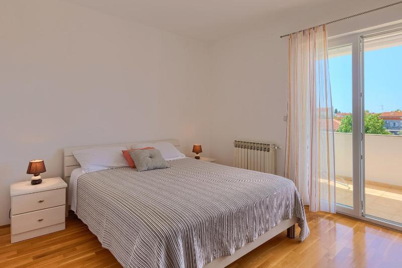 Apartment image 4