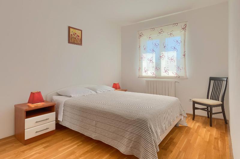 Apartment image 3