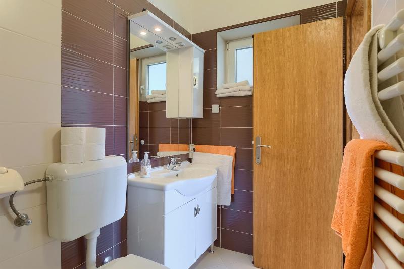 Apartment image 2