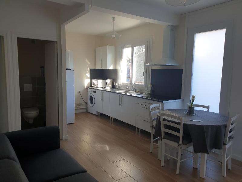 Appartement T4 LUMINEUX avec Balcon - 3ème étage sans ascenseur Images