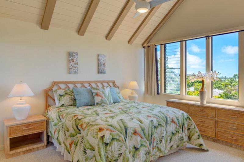 Apartment with Mountain View image 3