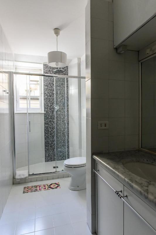 Double Room image 3