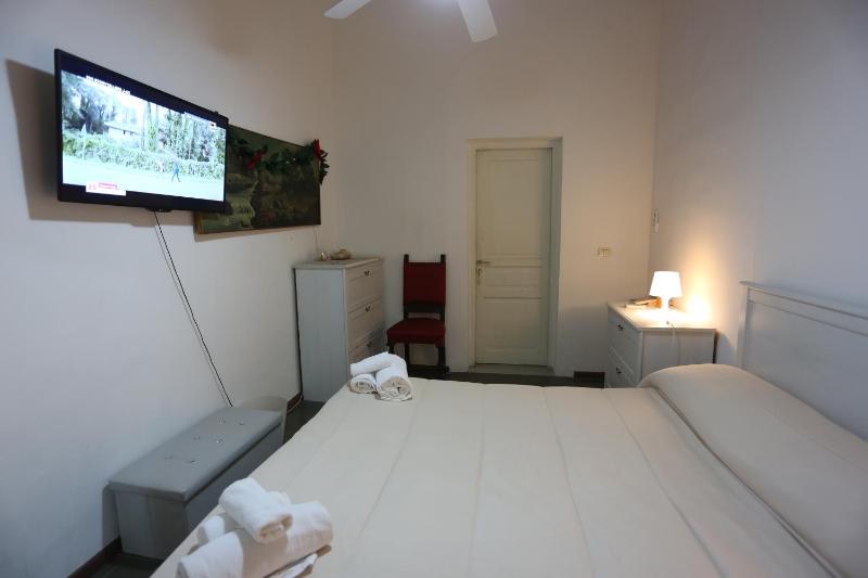 Standard Double Room image 4