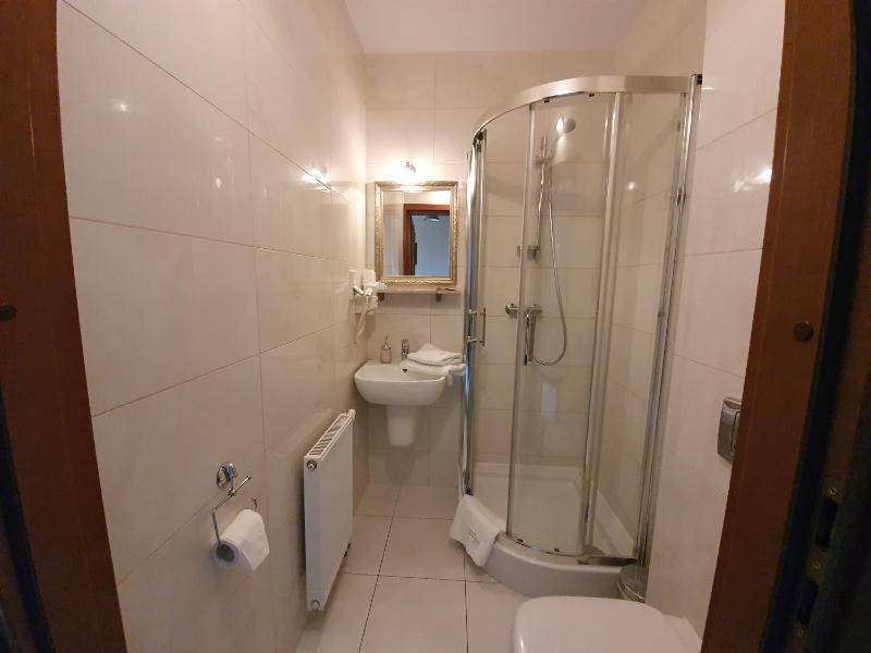 Single Room image 2