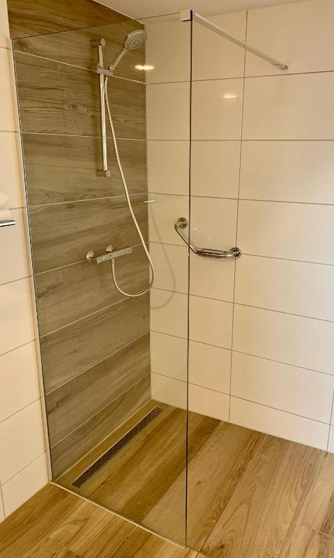 Deluxe Twin Room image 3