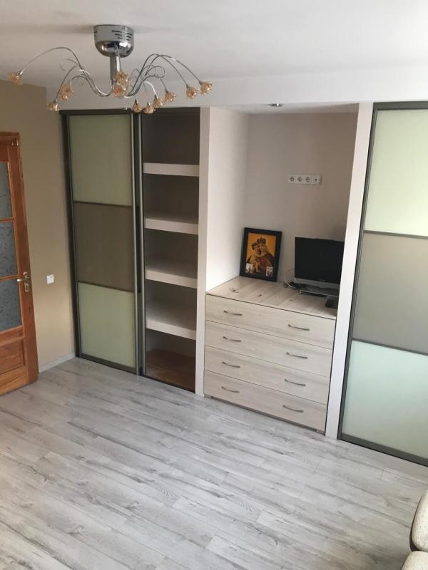 Deluxe Room image 3