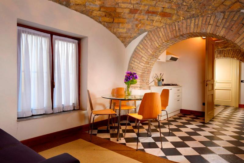 One-Bedroom Apartment (4 Adults) image 4