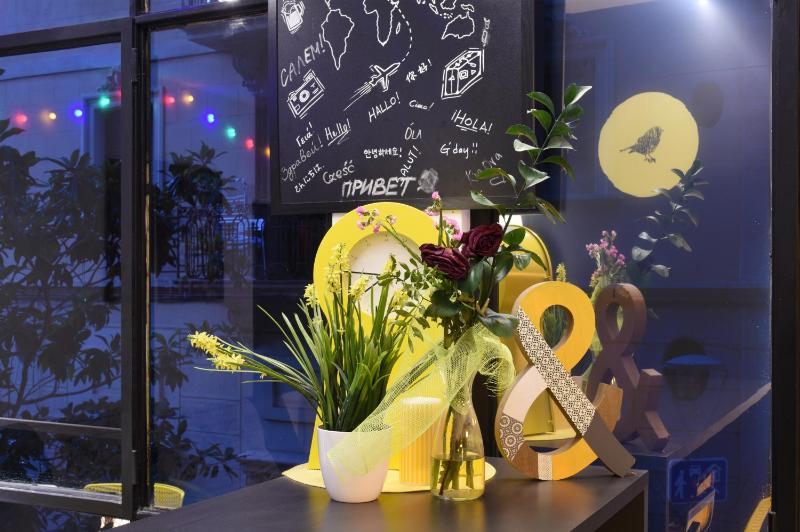 Free Hostels Barcelona - image 16