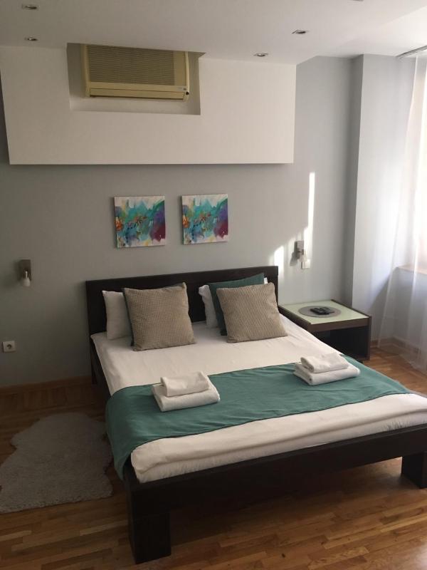 One-Bedroom Apartment image 1