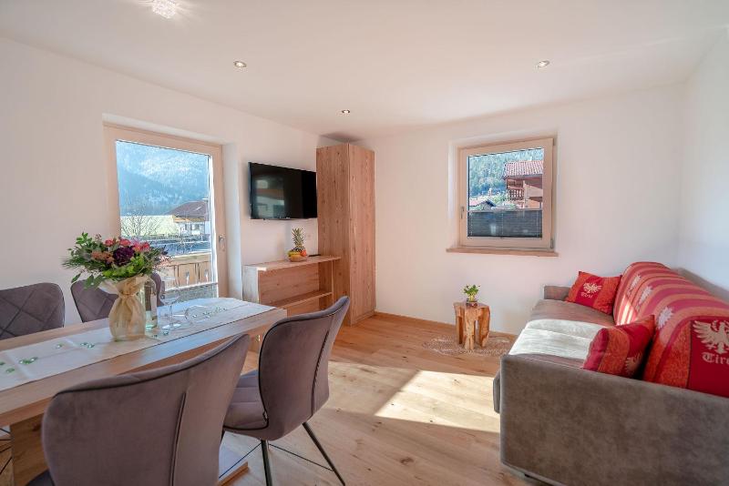 Apartment with Mountain View image 2